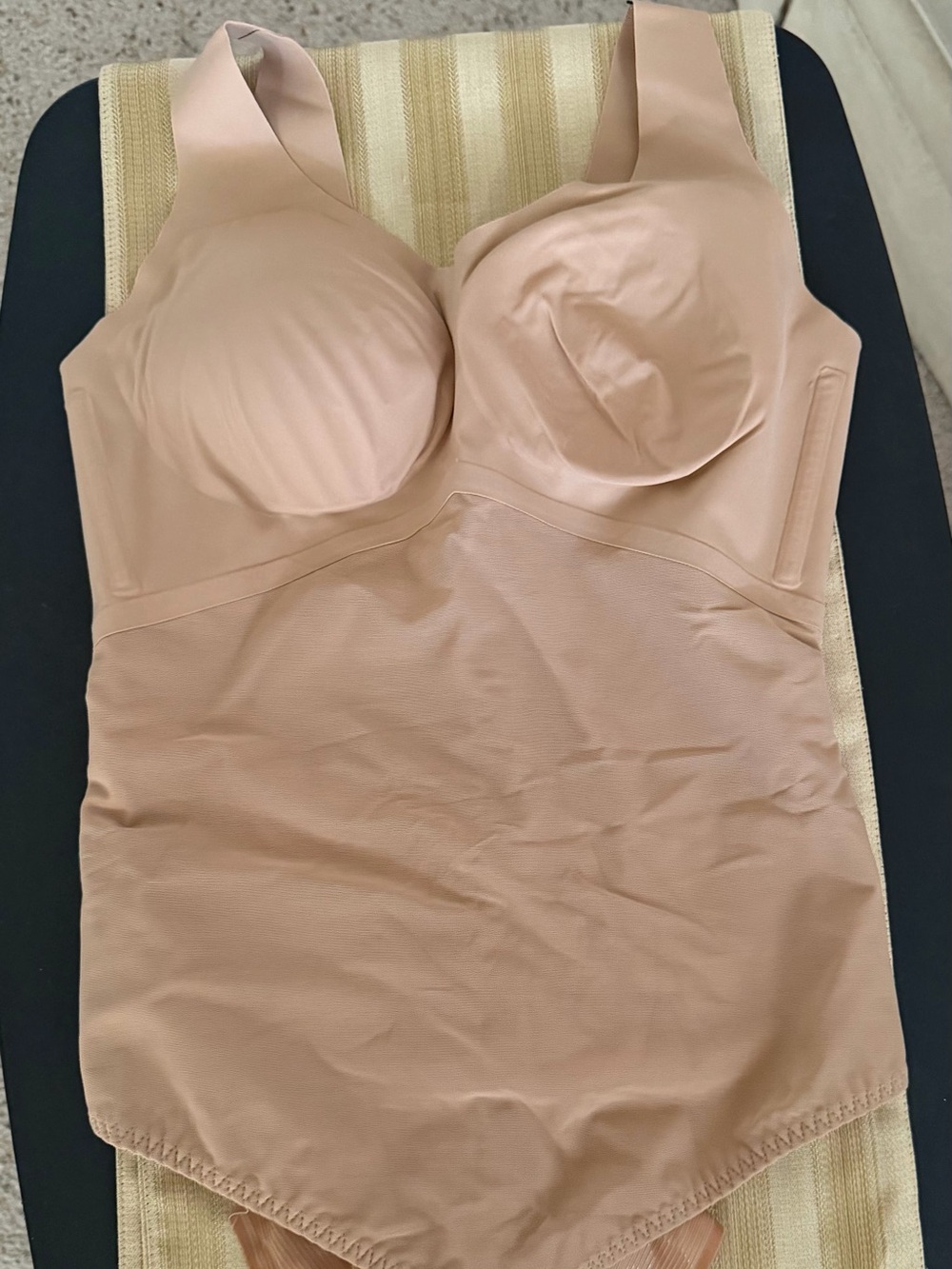 HONEYLOVE Liftwear Seamless Nude Shapewear Bodysuit